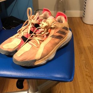 Damian lilard Mother’s Day